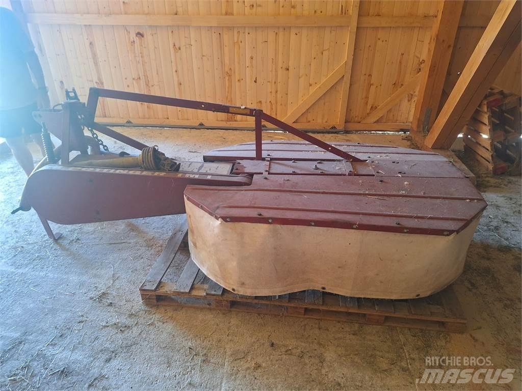 Pöttinger TM 145 Gadanheiras