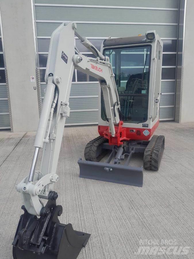 Takeuchi TB016 Miniescavadeiras
