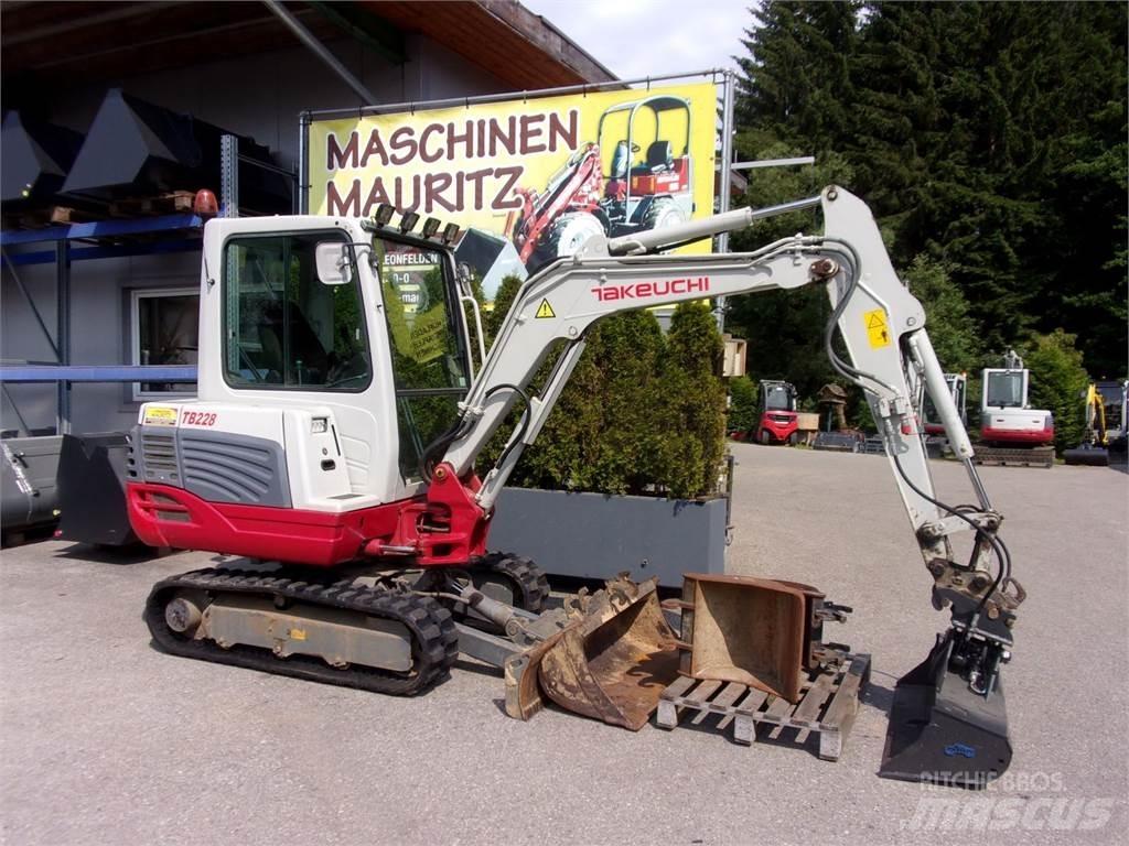 Takeuchi TB228 Miniescavadeiras