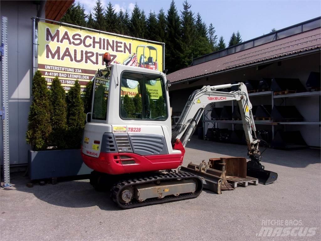 Takeuchi TB228 Miniescavadeiras