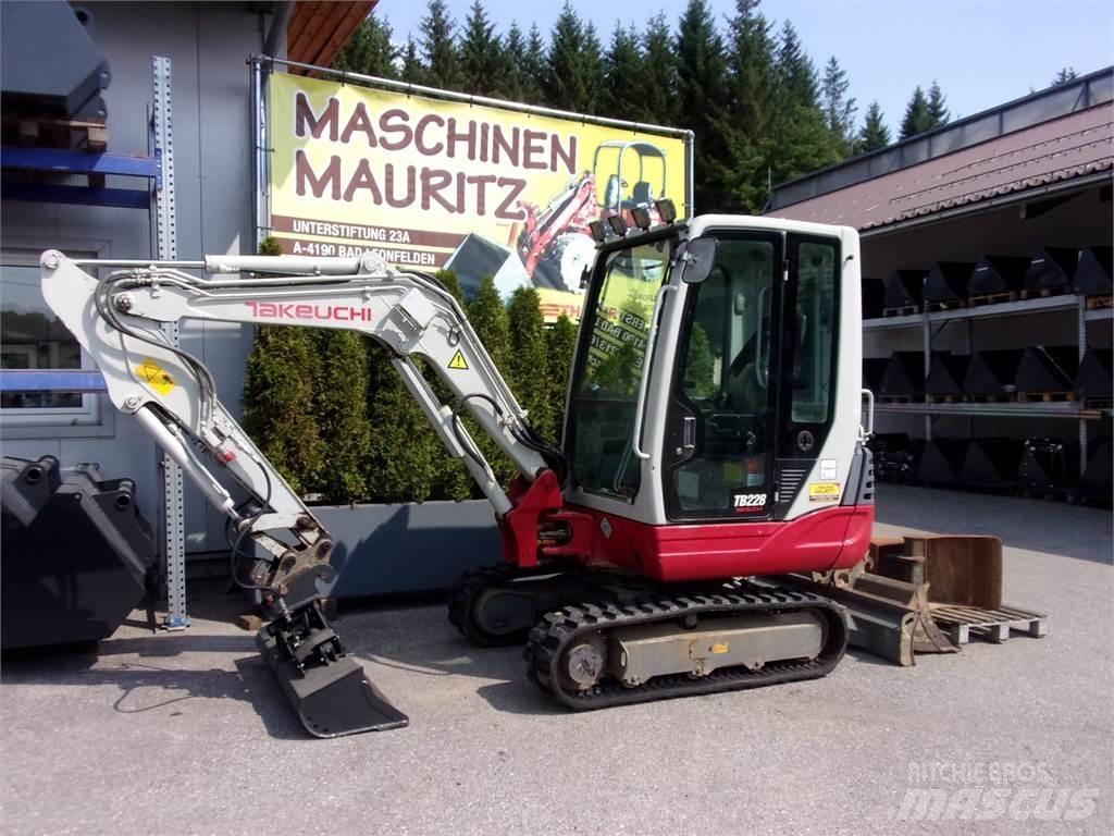 Takeuchi TB228 Miniescavadeiras