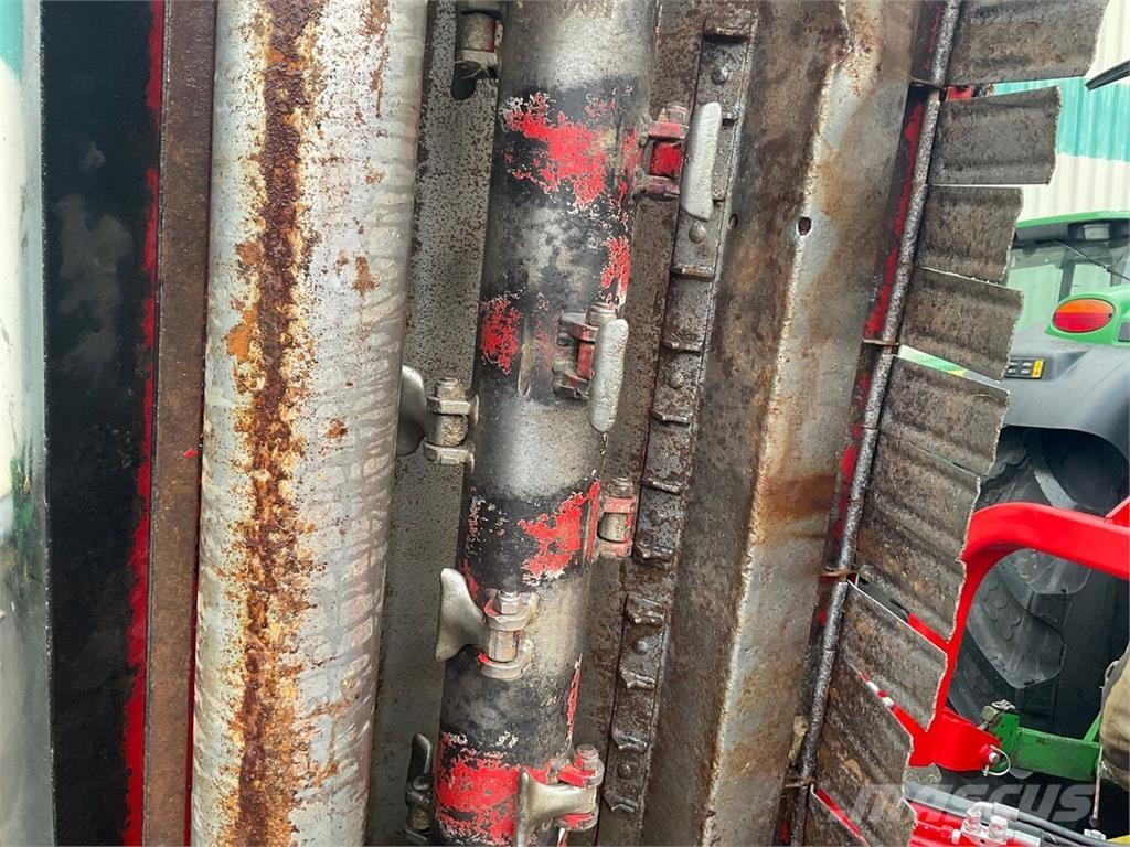 Tehnos MB 220LW Gadanheiras e cortadores de folhas para pastos