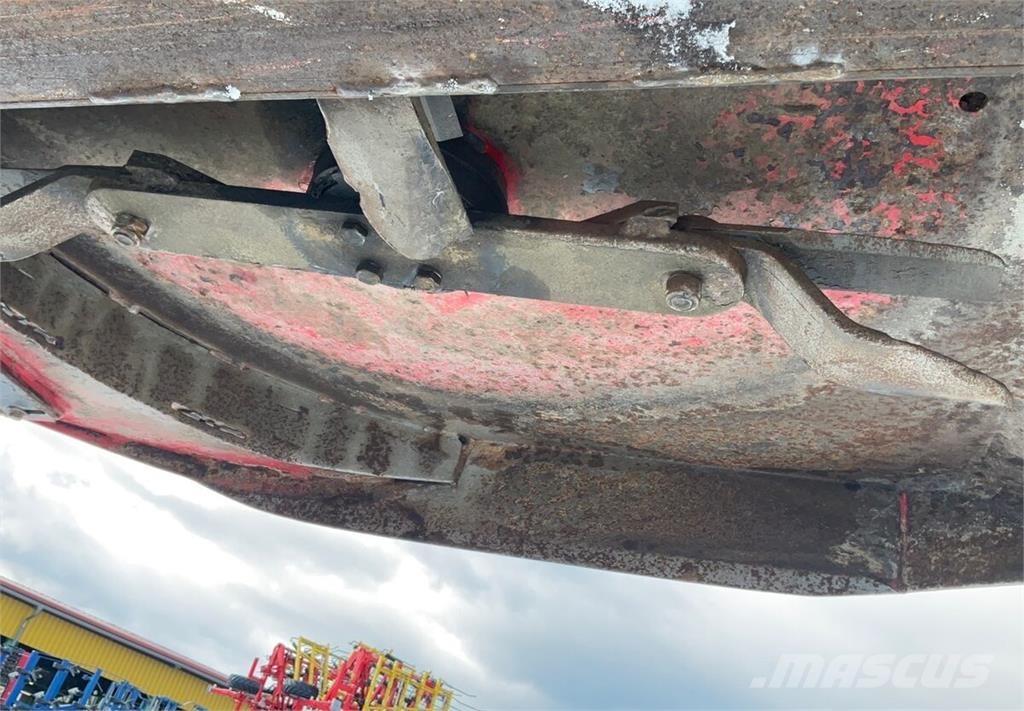 Tehnos MTV3 Gadanheiras e cortadores de folhas para pastos