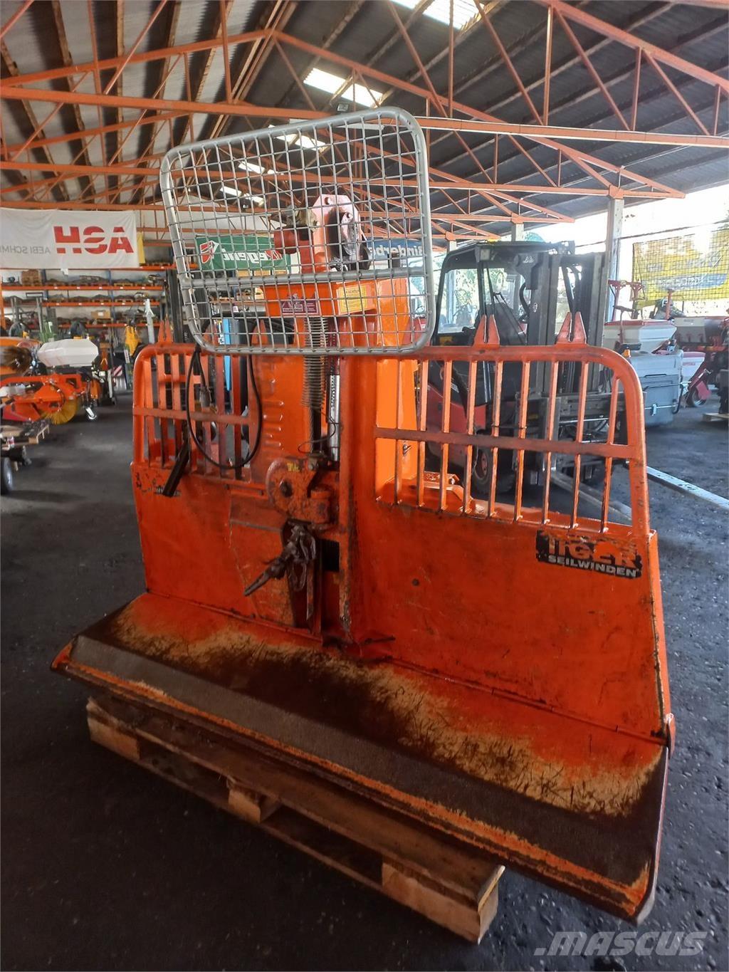 Tiger DSU 12 Guinchos