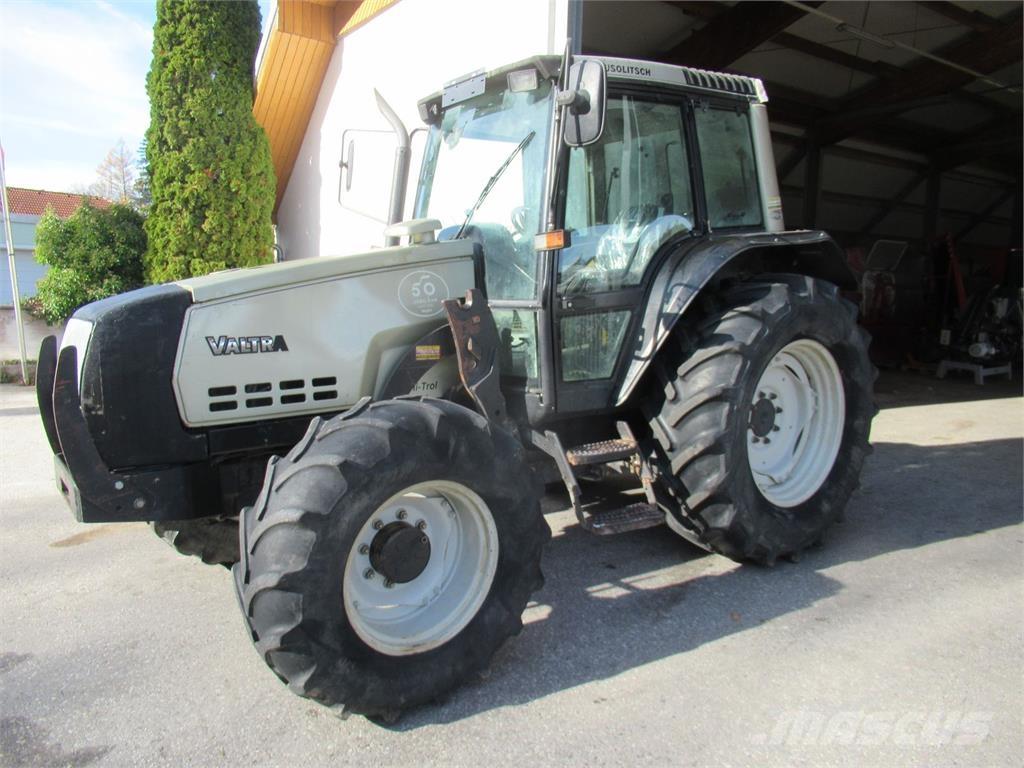 Valtra 6200 Tratores Agrícolas usados