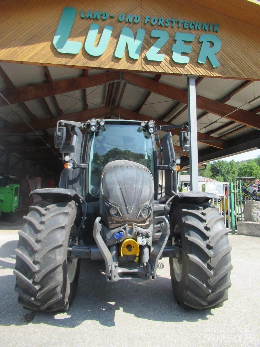 Valtra N134 (Stufe V) Tratores Agrícolas usados