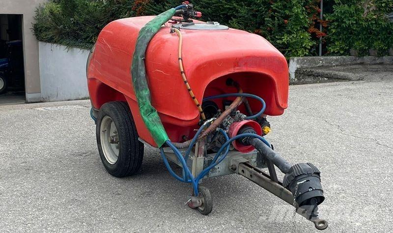 Vogel & Noot 800 L Pulverizadores rebocados
