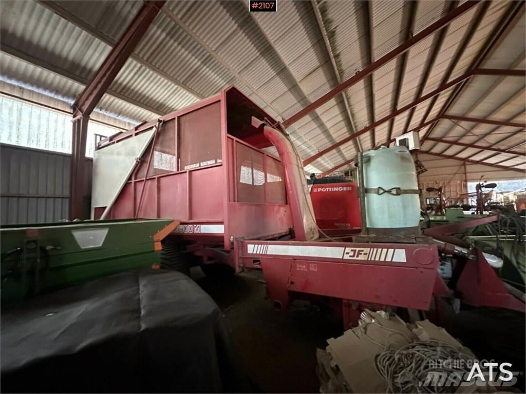 JF ES2500M Atrelados auto-carregadores