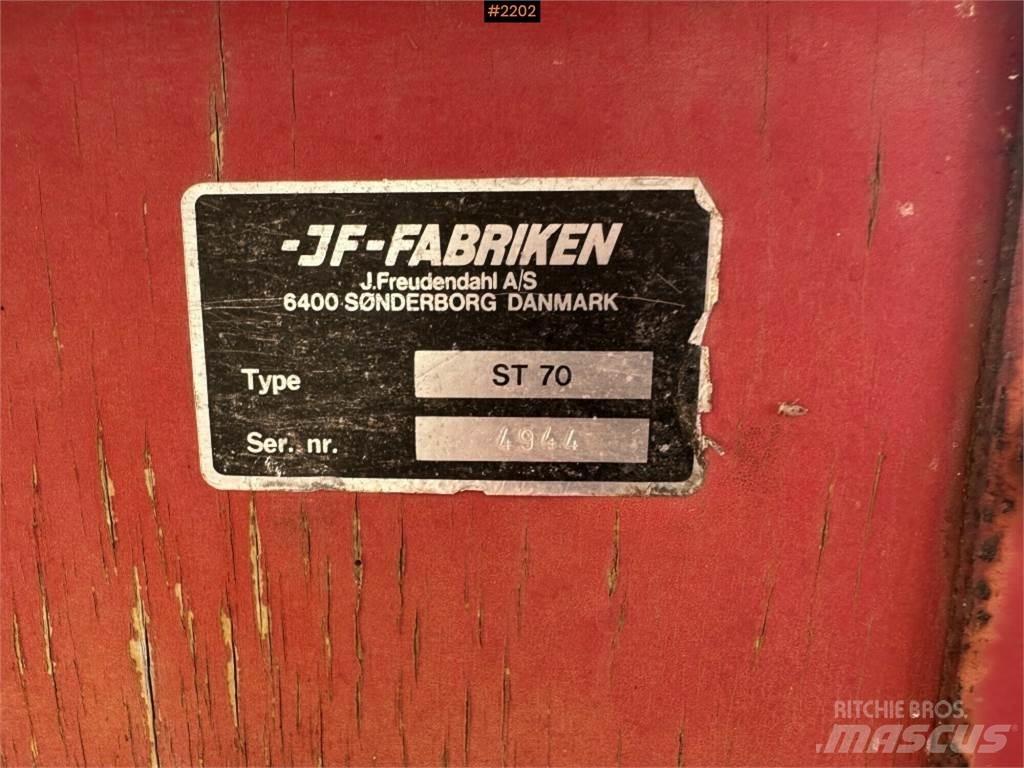 JF ST70 Espalhadores de estrume