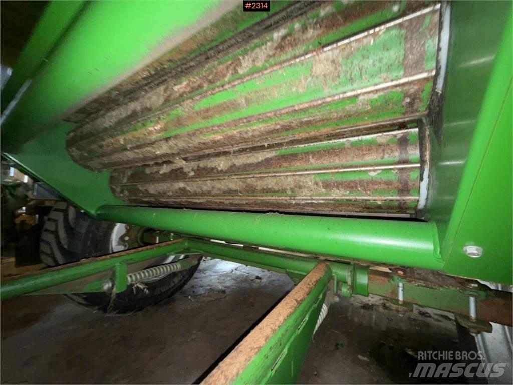 McHale F5500 Enfardadeira de rolos