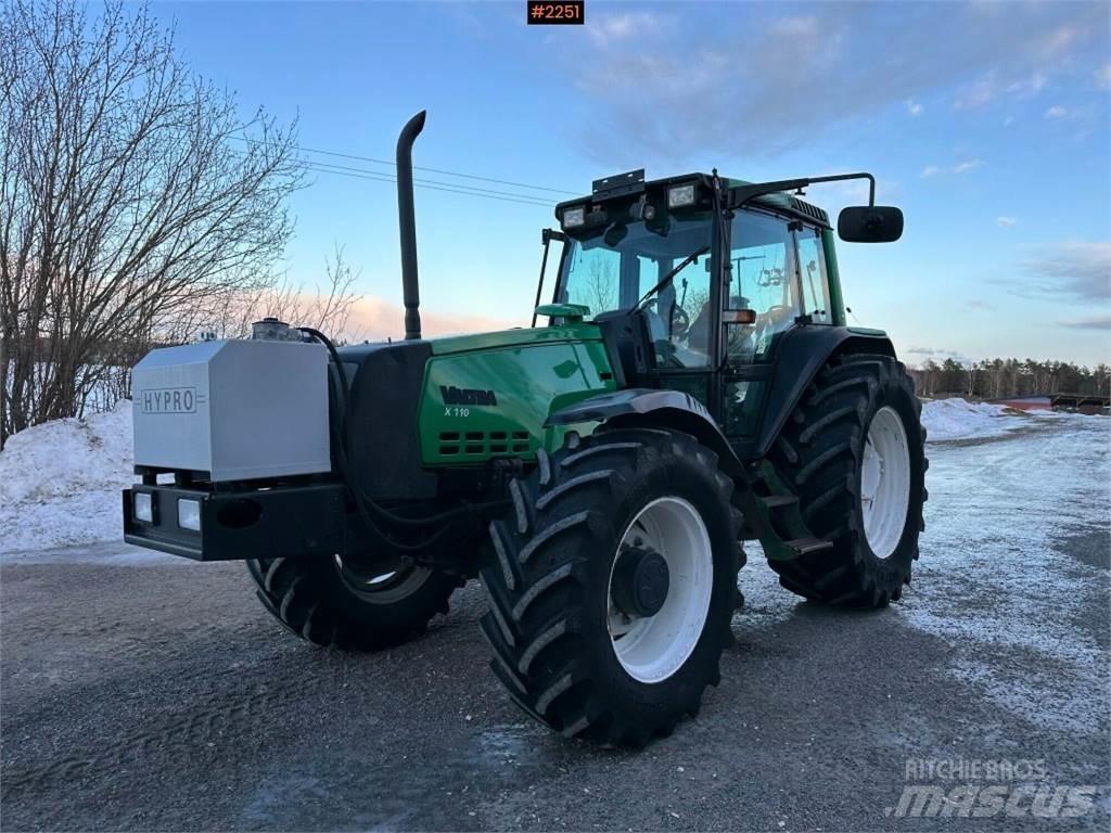 Valtra X110 Tratores Agrícolas usados