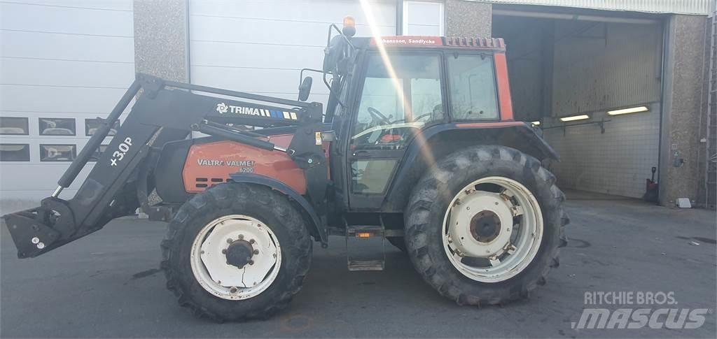 Valtra 6200 Tratores Agrícolas usados