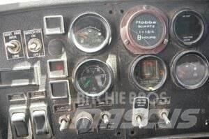 Mack RD688S Lâminas de neve e arados