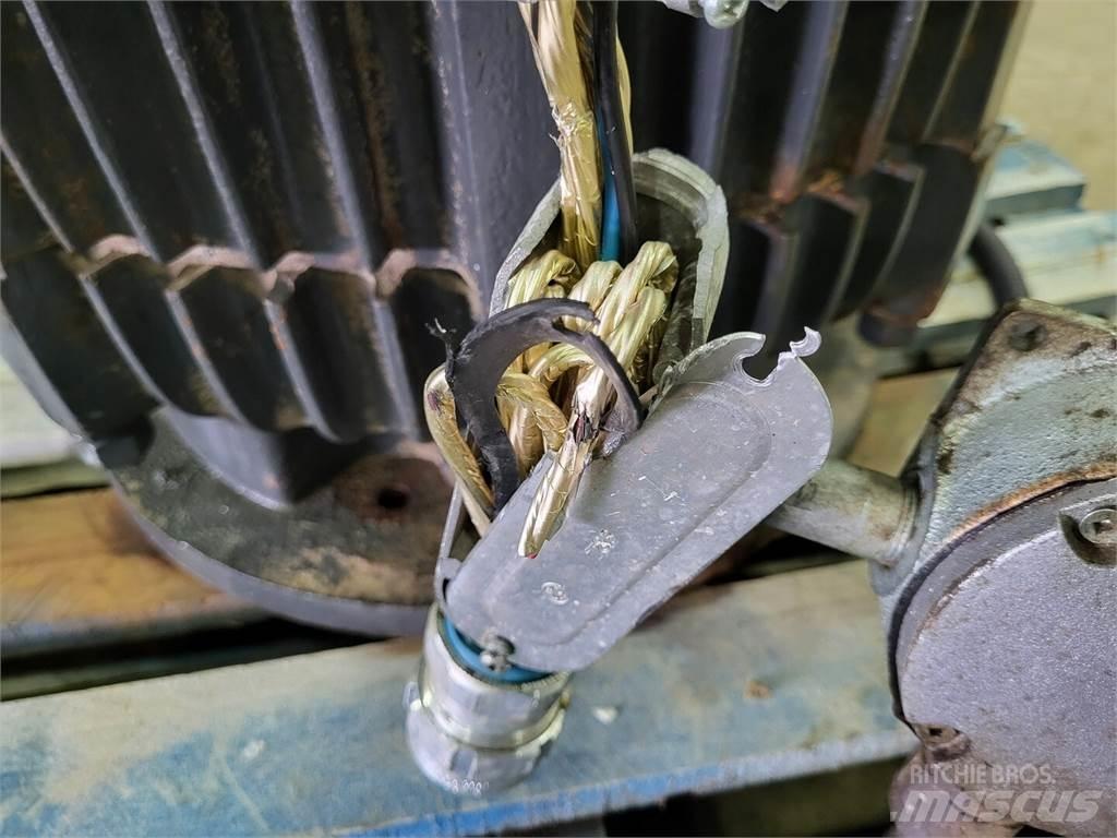  EMERSON 100BT03M Motores industriais