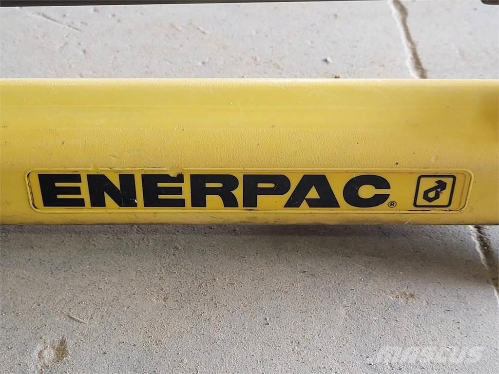  ENERPAC Bombas de água