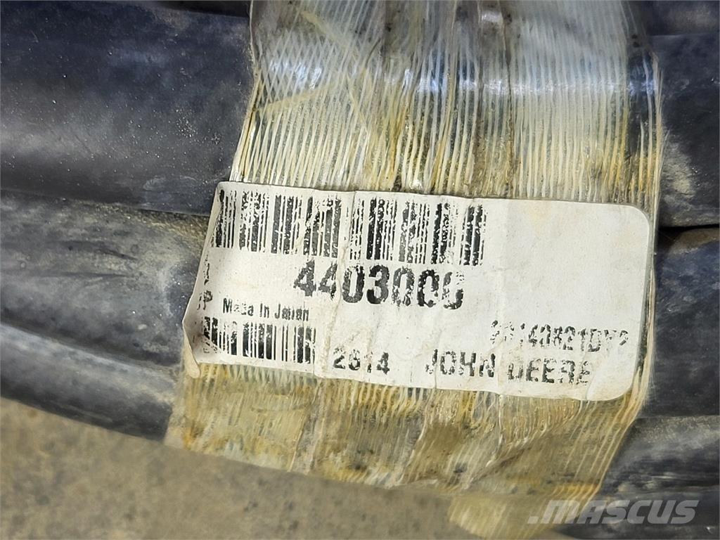 Hitachi 4403000 Outros componentes