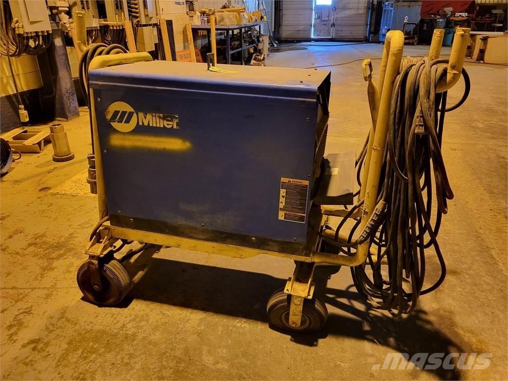 Miller Dimension 652 Máquinas de soldar