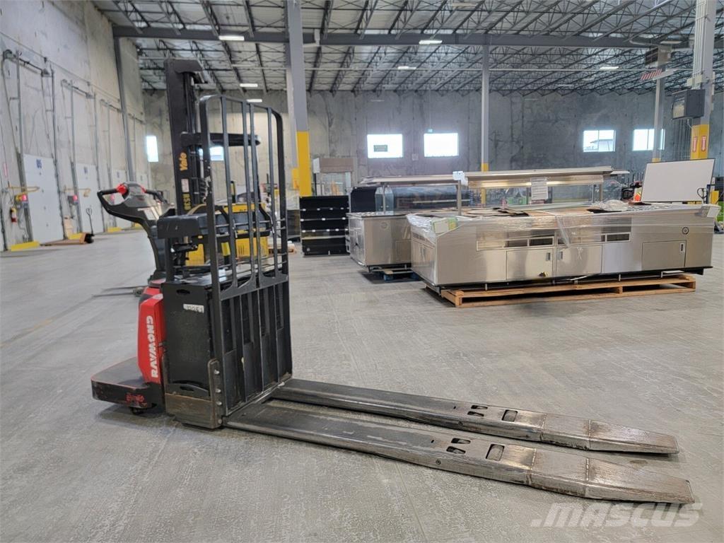 Raymond 8410 Construção - Outros
