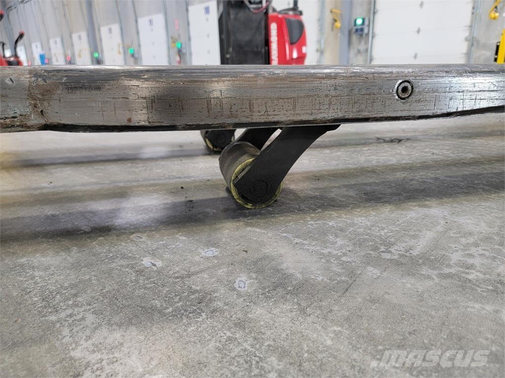 Raymond 8410 Construção - Outros
