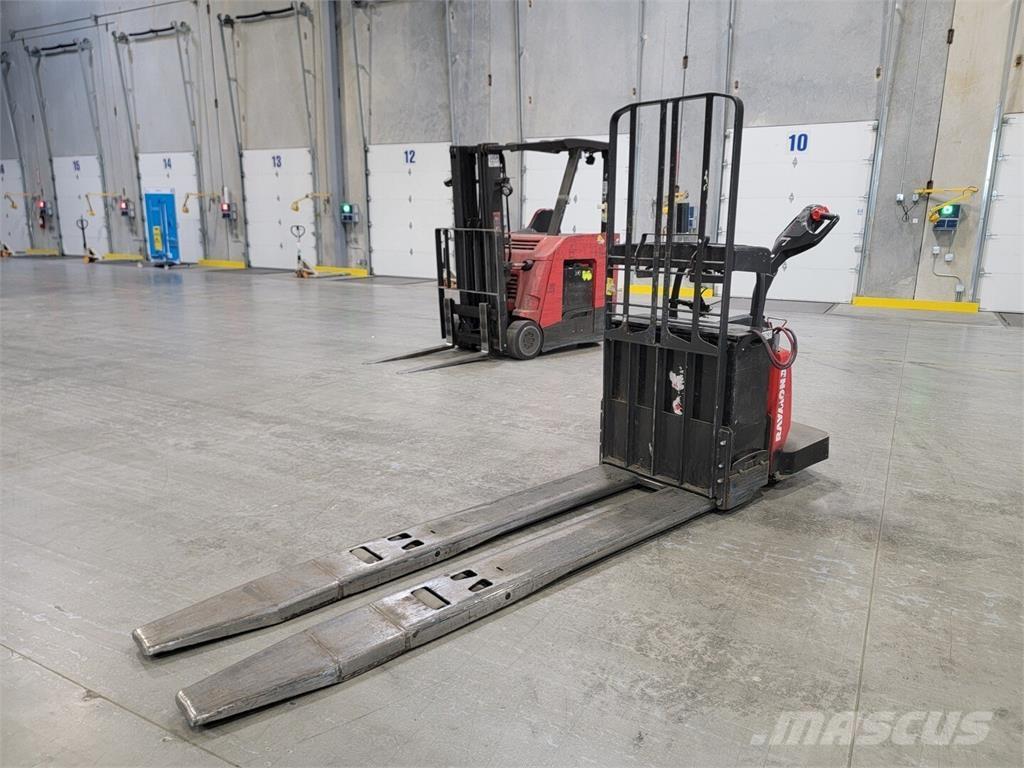 Raymond 8410 Construção - Outros
