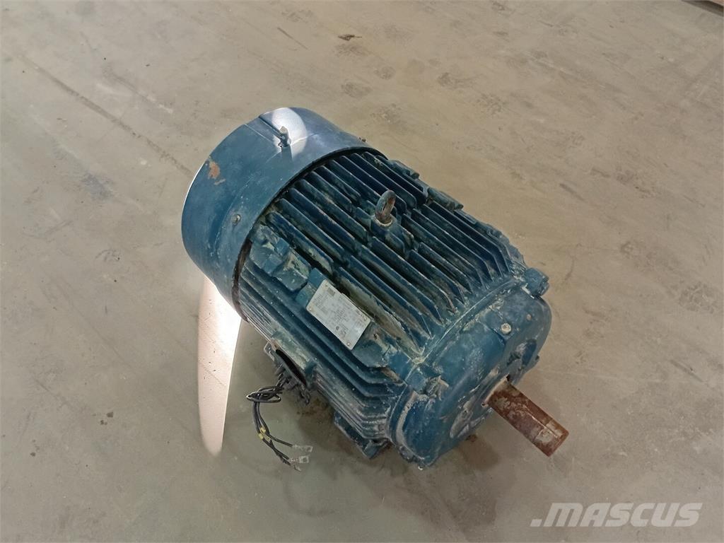 Siemens 1LA03244ES51 Motores industriais