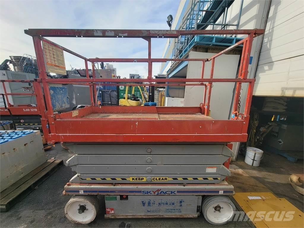 SkyJack SJ3 4632 Elevadores de tesoura