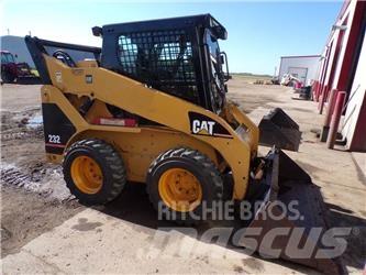 CAT 232 Minicarregadeiras