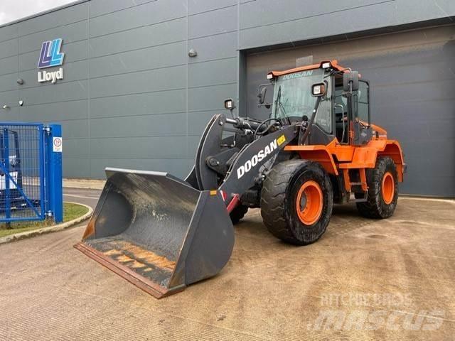 Develon DL250-5 Carregadeiras de rodas