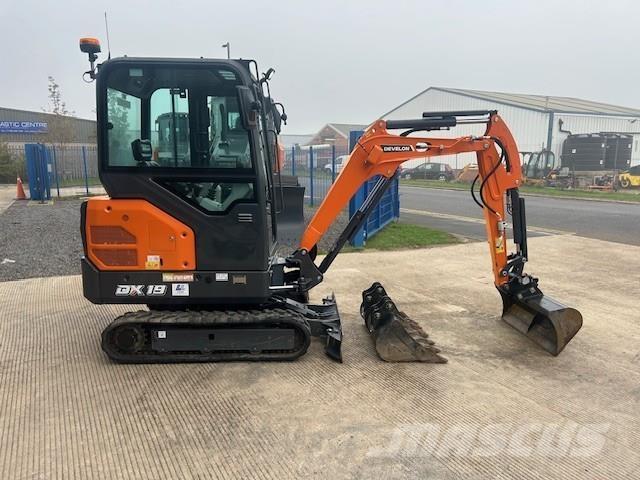 Develon DX19-7 Escavadeiras de esteiras
