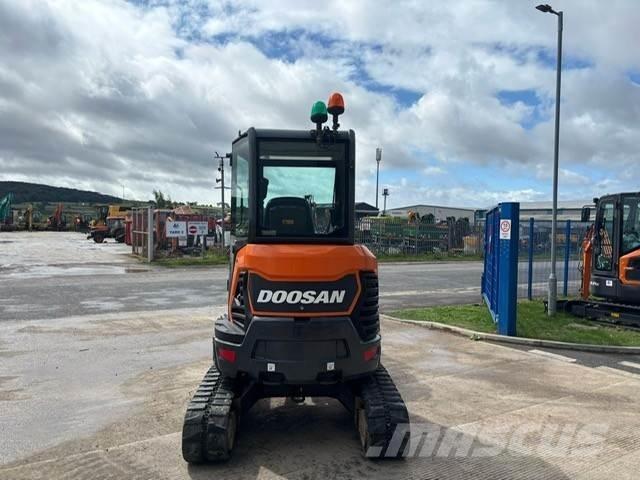 Develon Dx27z Escavadeiras de esteiras