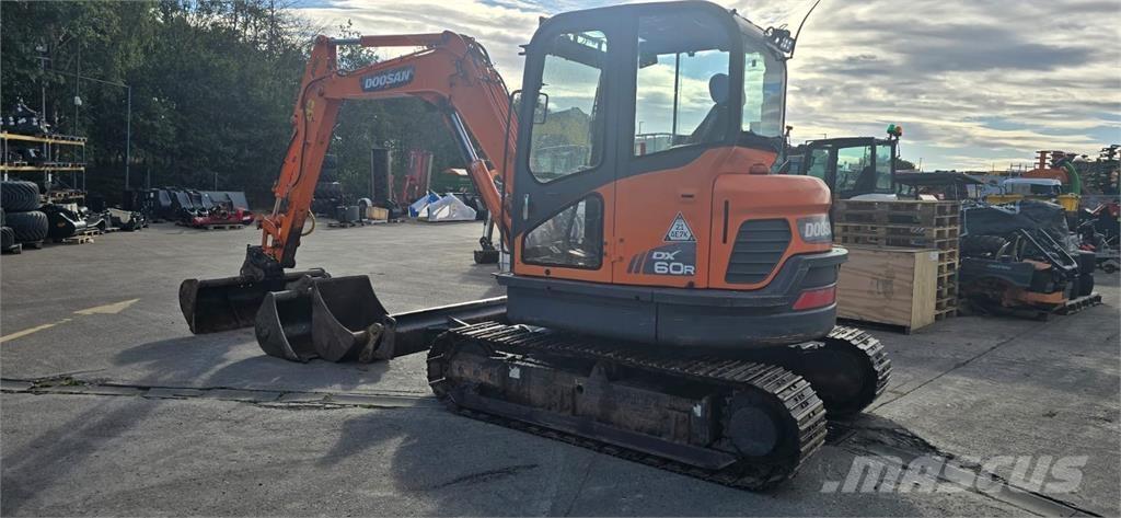 Doosan DX60R Escavadeiras de esteiras