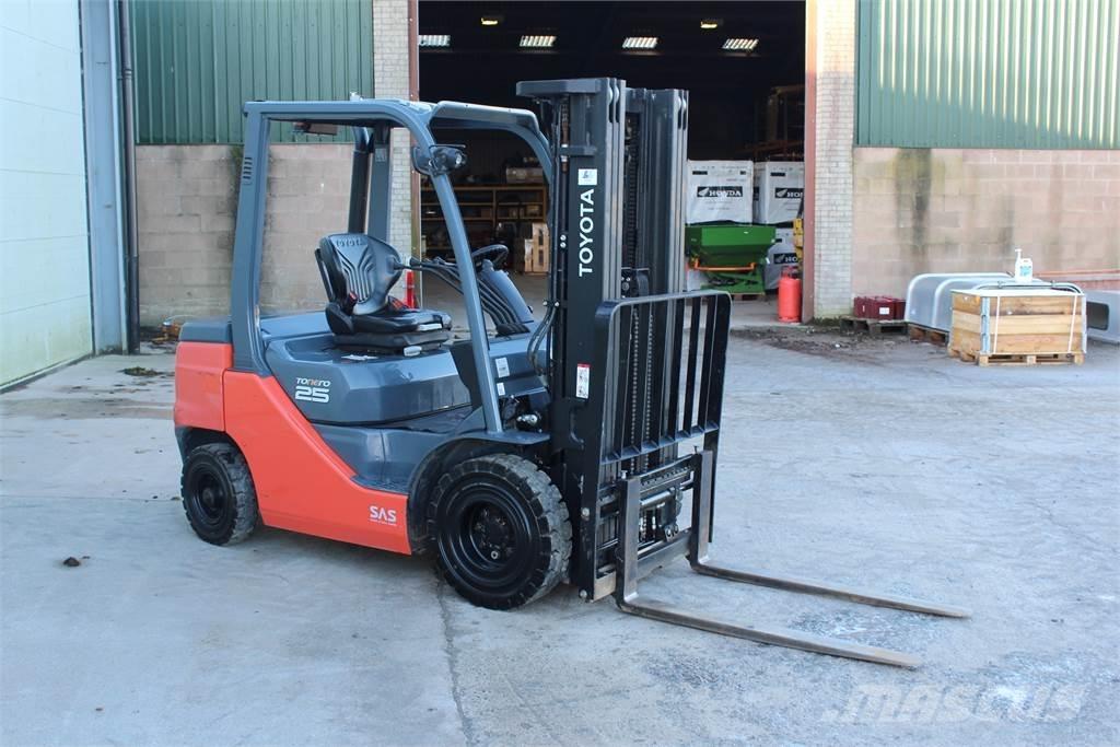Toyota Tonero 2.5T Empilhadores - Outros