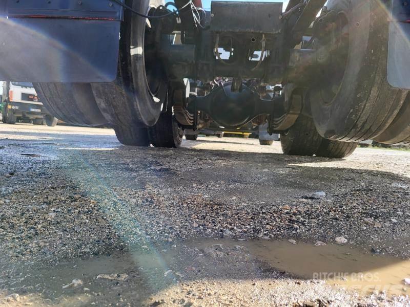 Volvo F10 Camiões de chassis e cabine