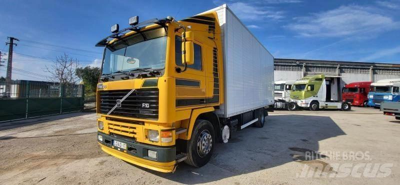 Volvo F10 Caminhões de caixa fechada