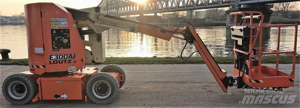 JLG E300AJ Outros elevadores e plataformas