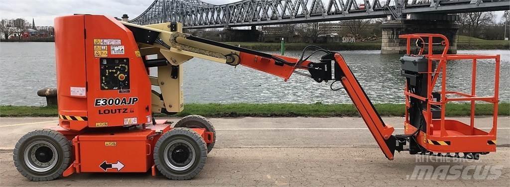 JLG E300AJP Outros elevadores e plataformas