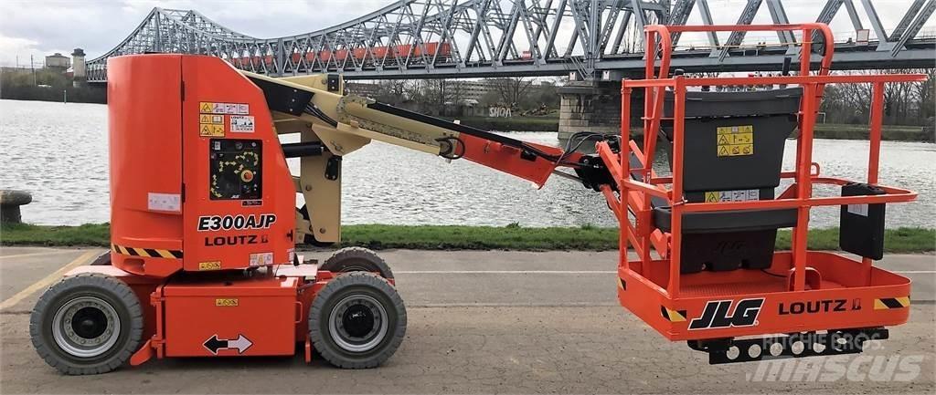 JLG E300AJP Outros elevadores e plataformas
