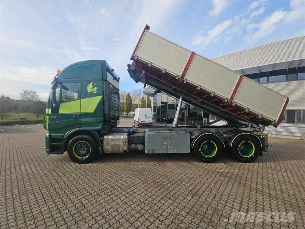 Iveco Stralis 560 6x4 Camiões caixa desmontável com elevador de cabo