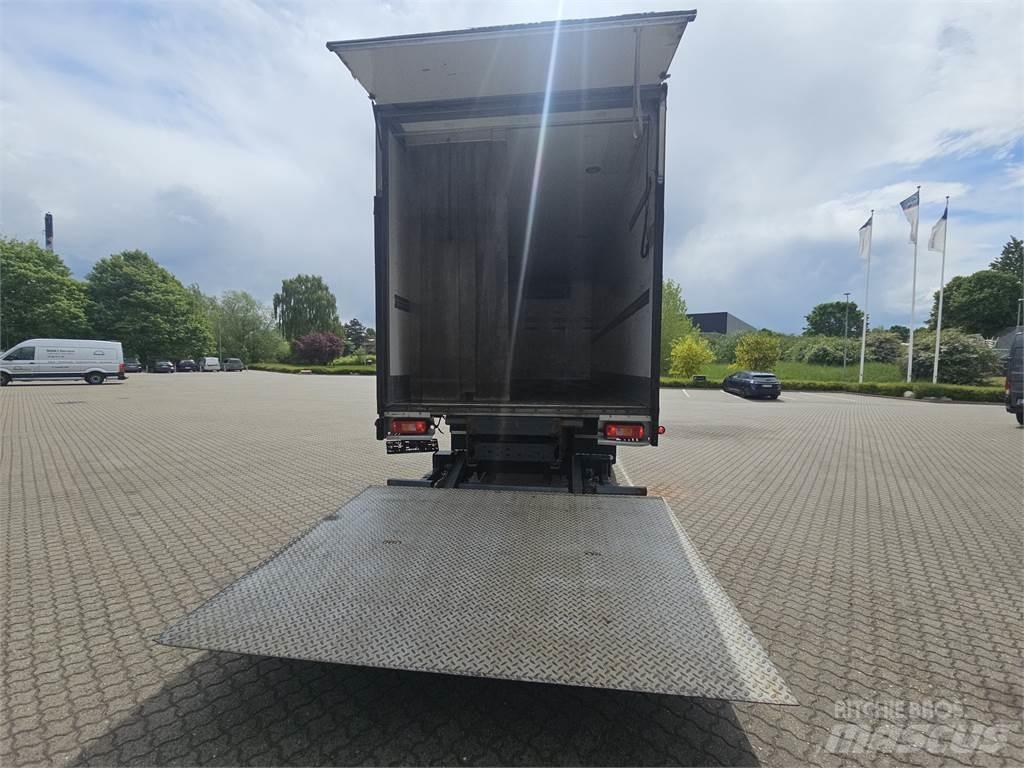 Volvo FE320 Caminhões caixa temperatura controlada