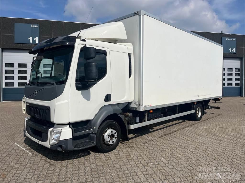 Volvo FL210 Caminhões de caixa fechada
