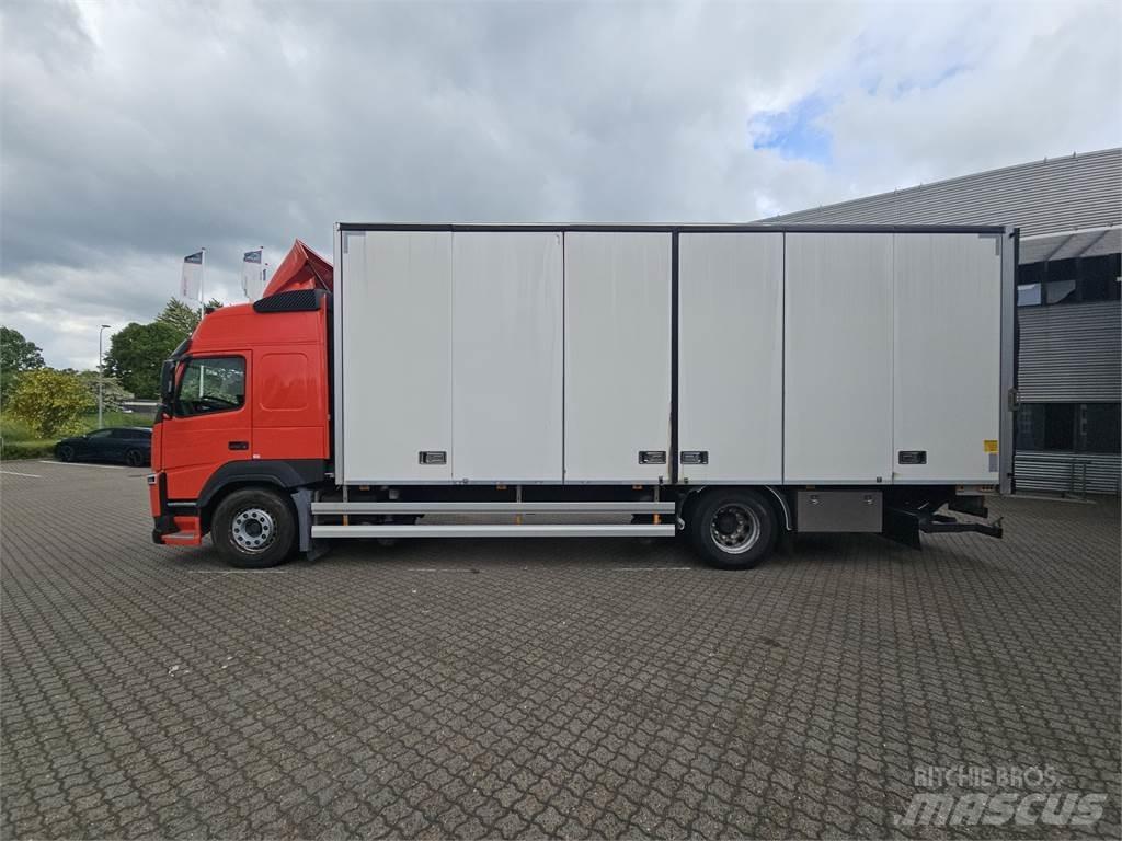 Volvo FM340 Caminhões de caixa fechada