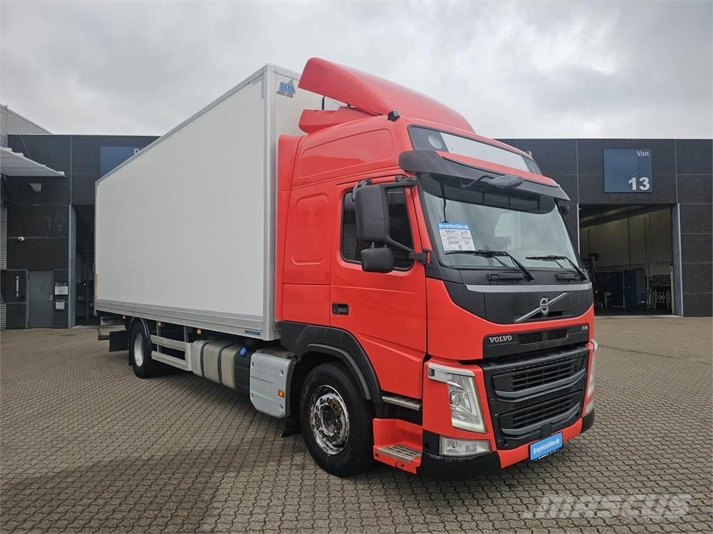 Volvo FM340 Caminhões de caixa fechada