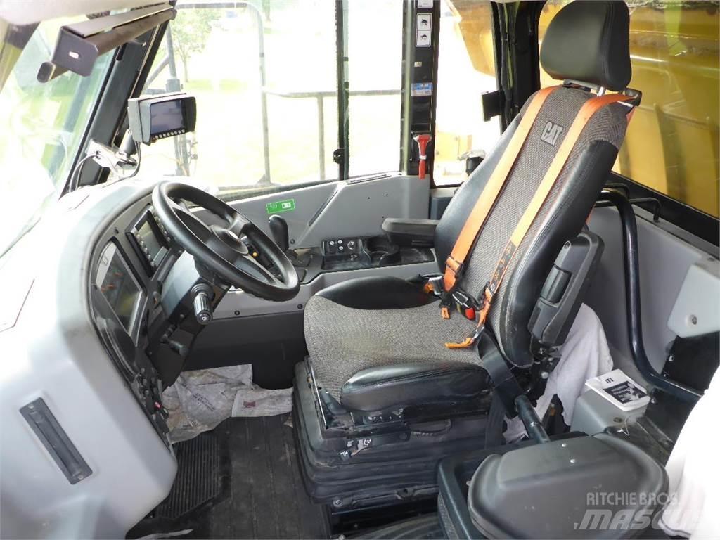 CAT 772G Camiőes basculantes rígidos