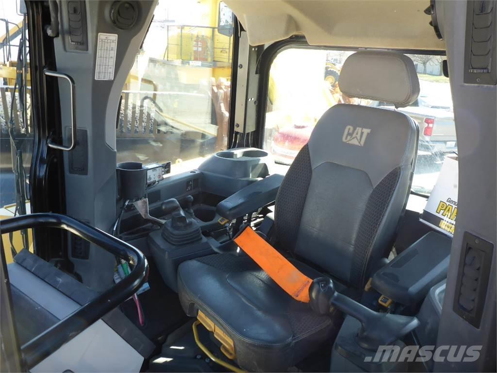 CAT D6 WH Dozers - Tratores rastos