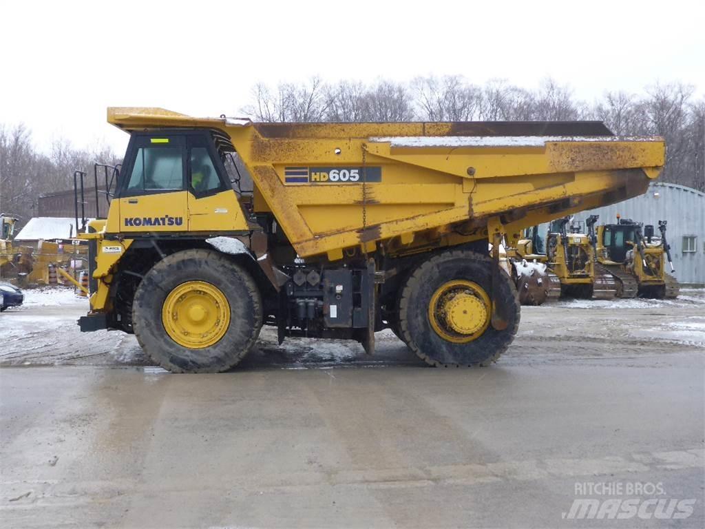 Komatsu HD605-7 Camiőes basculantes rígidos