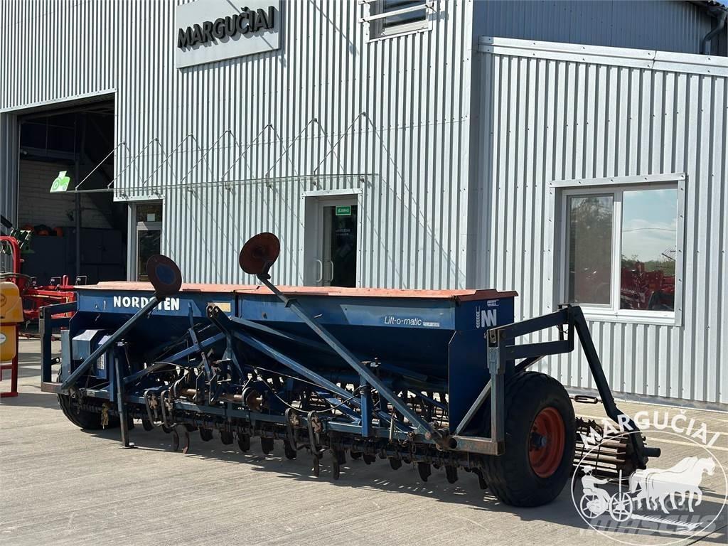 Nordsten CLF 400, 4 m. Agricultura - Outros
