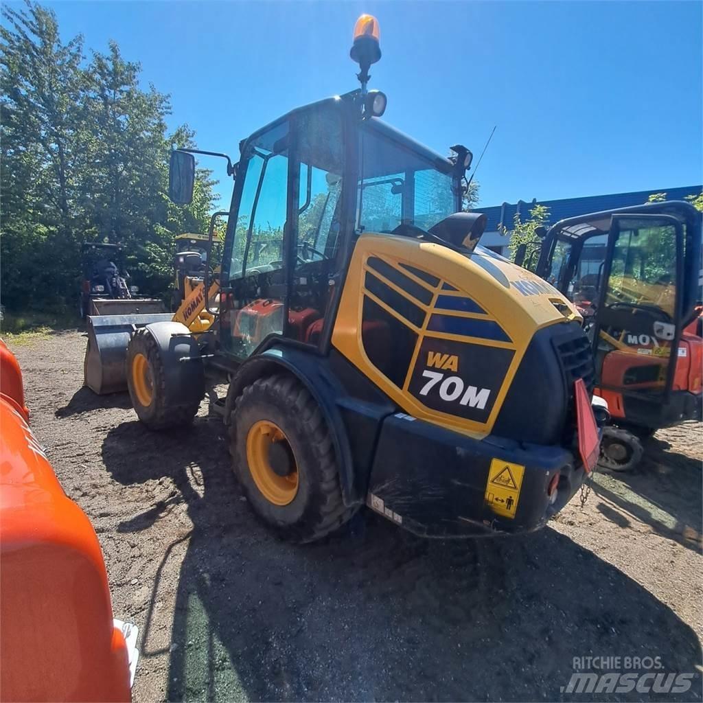 Komatsu WA70M Mini carregadoras