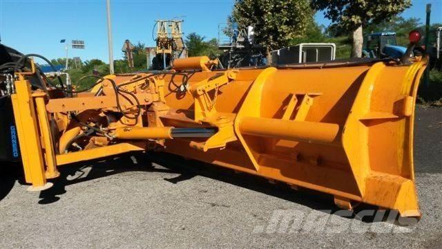Case IH MXM190 Lâminas de neve e arados