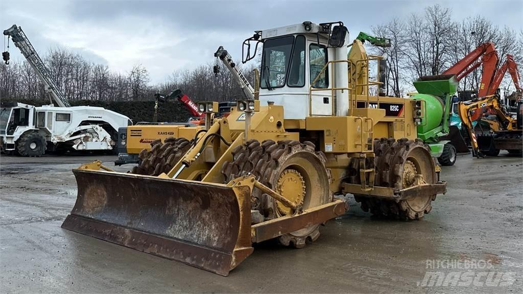 CAT 825C Dozers - Tratores rastos