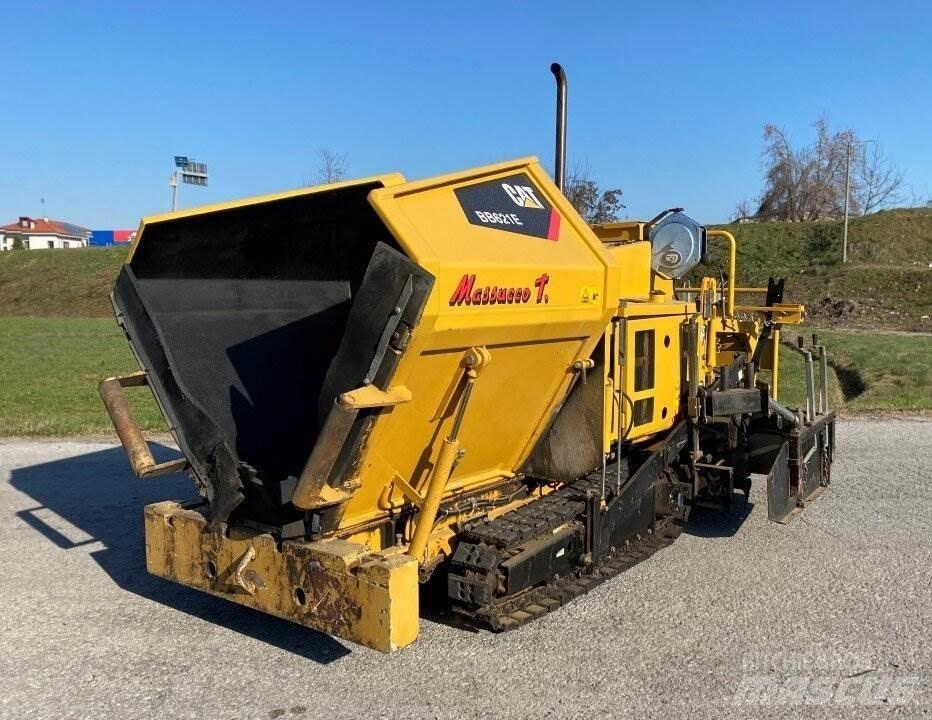 CAT BB621E Espalhadoras de asfalto